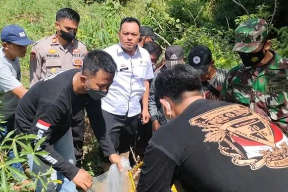 Heboh Penemuan Tengkorak Manusia di Kebun Singkong, Pak Eko Lari Ketakutan - JPNN.COM