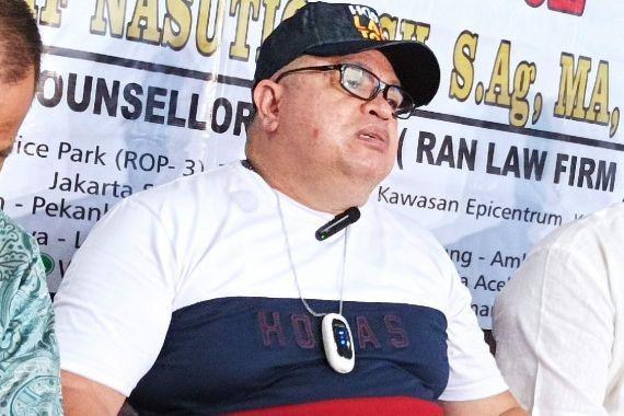 Medina Zein Masih Ditahan, Razman Arif Nasution Ungkap Sebuah Rencana - JPNN.COM