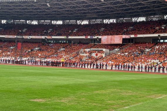 Lautan Buruh di Stadion GBK Senayan, Said Iqbal: Ini Perjuangan Suci - JPNN.COM