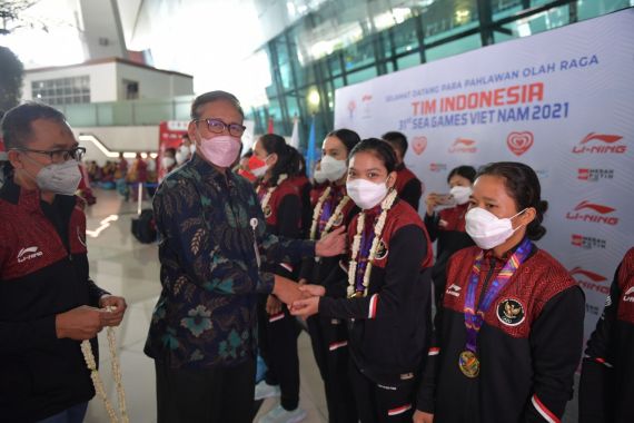 Isnanta Sampaikan Rasa Bangga & Apresiasi atas Prestasi Atlet Wushu Indonesia di SEA Games 2021 - JPNN.COM