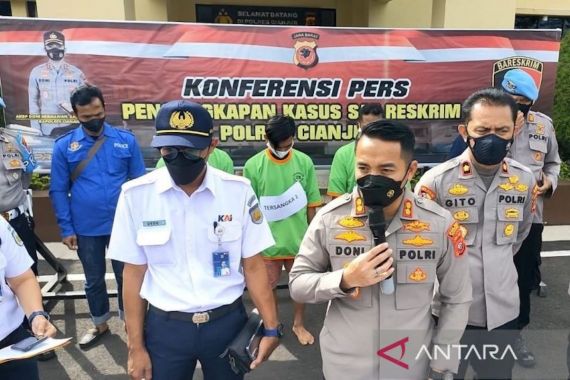 3 Pencuri Spesialis Besi Rel Kereta Api Dibekuk, Sisanya Masuk DPO Polisi - JPNN.COM