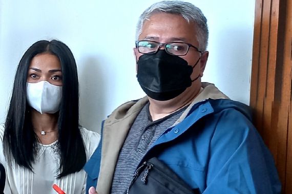 Nirina Zubir Mendatangi PN Jakbar, Ada Apa? - JPNN.COM