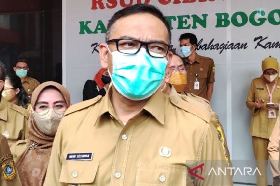 Meski Ade Yasin Berurusan dengan KPK, Program Satu Miliar Satu Desa Tetap Berjalan - JPNN.COM