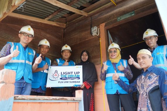 Light Up The Dream, Inisiatif Mulia Pegawai PLN untuk Membantu Sesama - JPNN.COM