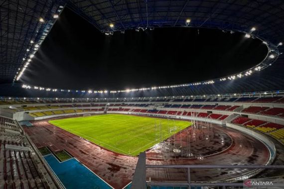 Pemain PSIS Mulai Jalani Latihan di Stadion Jatidiri Semarang - JPNN.COM