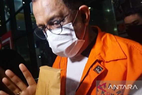 Tim KPK Bergerak, Sejumlah Kantor SKPD Pemkot Ambon Digeledah - JPNN.COM