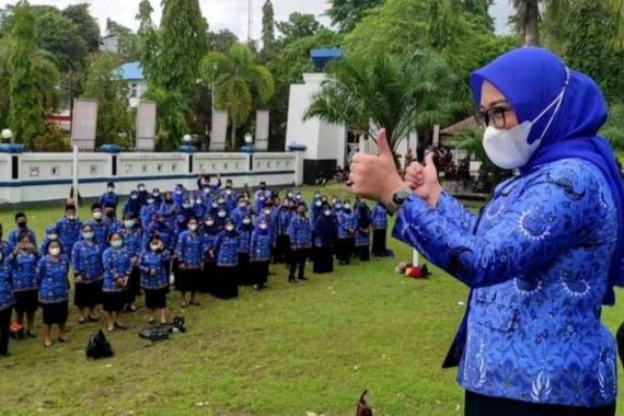 Bupati Sutinah Suhardi Menargetkan Mengangkat 2.000 PPPK Tahun Ini - JPNN.COM