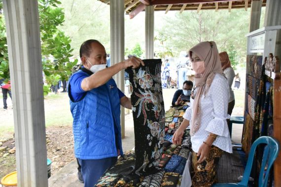 Syarief Hasan Ungkap Potensi Besar Wisata Pantai Watu Bale Pacitan - JPNN.COM