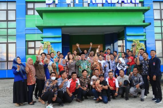 Menaker Ida Percayakan BPVP Kendari Siapkan SDM Berkompeten untuk Kebutuhan Industri - JPNN.COM