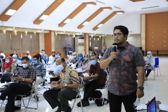 DPMPTSP Kota Tangerang Sosialisasi Perizinan Apotek Melalui Aplikasi OSS RBA - JPNN.COM