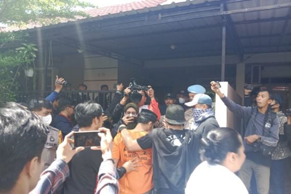 Oknum Brimob Sulaiman Menolak Tembak Najamuddin, Rekannya Turun Tangan, Dor! - JPNN.COM