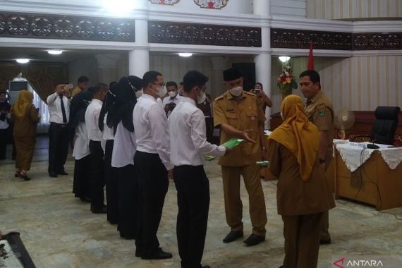 Gubernur Sumbar Minta PNS dan PPPK Jangan Kolot  - JPNN.COM