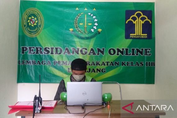 Dituntut 7 Bulan Penjara, Hadfana Firdaus Penendang Sesajen di Semeru Meminta Keringanan - JPNN.COM