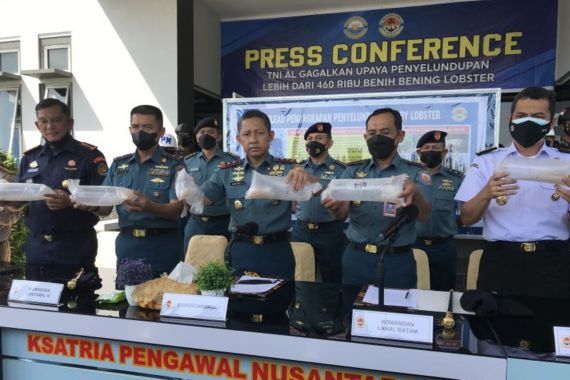 Dramatis, Kapal TNI AL Memburu, Tembakan Dilepas Berkali-kali, Target Berhasil Kabur - JPNN.COM