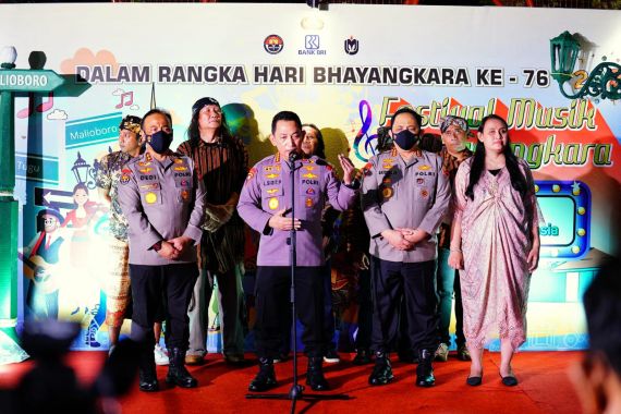 Musik Jadi Bagian dari Perayaan HUT Bhayangkara, Begini Alasan Kapolri - JPNN.COM