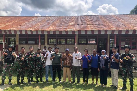 Satgas TNI dan Kemenkes Bekerja Sama Atasi Penyakit Malaria di Perbatasan Papua - JPNN.COM