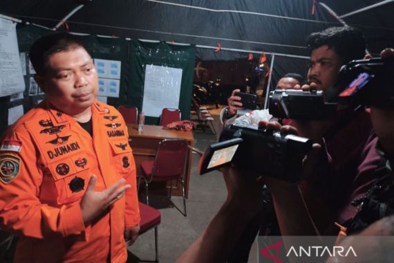 21 Penumpang Kapal Tenggelam di Selat Makassar Belum Ditemukan - JPNN.COM