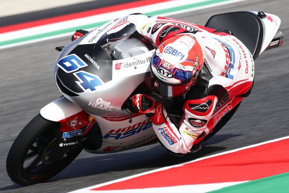Ukir Sejarah di Moto3 Italia 2022, Mario Aji Beber Kunci Suksesnya - JPNN.COM