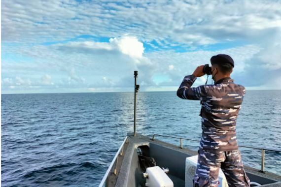 KM Ladang Pertiwi Berpenumpang 43 Orang Tenggelam, TNI AL Kerahkan KRI dan Pesawat Udara - JPNN.COM