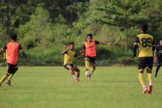 Hadapi Liga 2 2022, Semen Padang Akan Rekrut Lagi 4 Pemain Berpengalaman - JPNN.COM