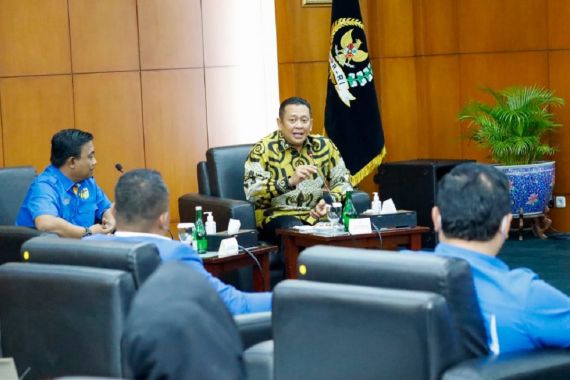 Kongres KNPI Sukses, Haris Pertama Berterima Kasih kepada Bamsoet - JPNN.COM