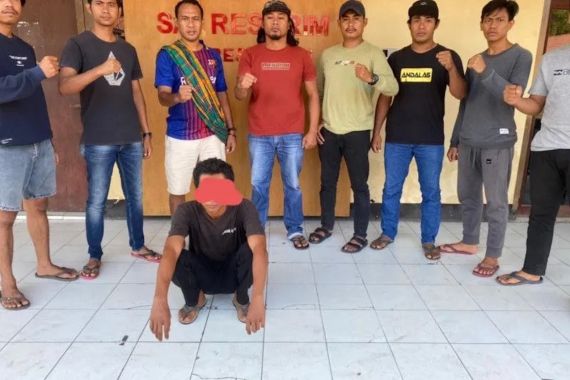 Pulang Mabuk dan Berbuat Tak Terpuji terhadap Ibu Kandung, MJ Tewas Dibacok Sang Kakak - JPNN.COM