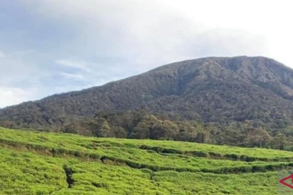 Gunung Dempo Erupsi, Terdengar Letusan Satu Kali - JPNN.COM