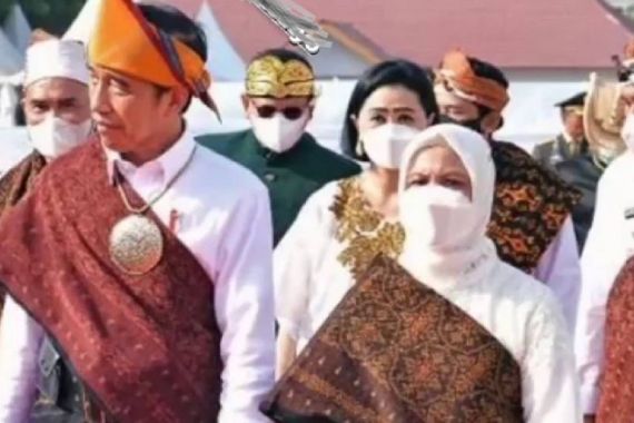Dampingi Jokowi di Ende, Bamsoet Ajak Seluruh Elemen Bangsa Terapkan Nilai Pancasila - JPNN.COM