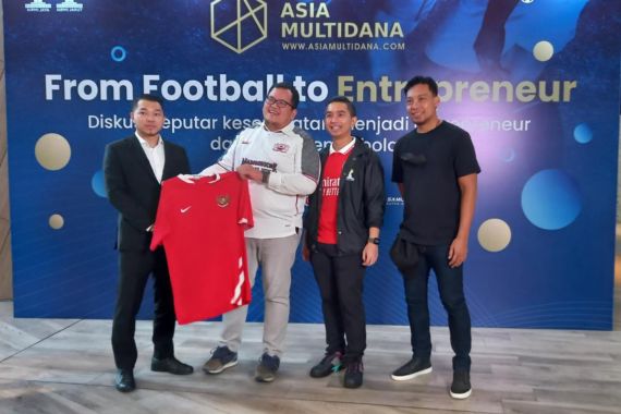 Asia Multidana Ajak Fan Sepak Bola Berwirausaha, Hamka Hamzah Bilang Begini - JPNN.COM