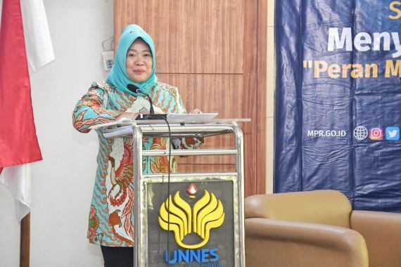 Siti Fauziah Ajak Mahasiswa Ambil Peran dalam Pembangunan Bangsa - JPNN.COM