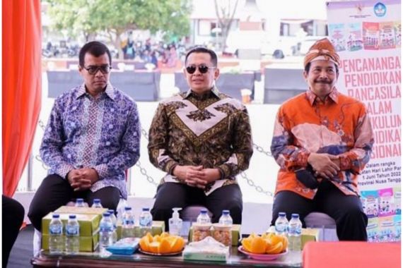 Bamsoet Tegaskan Pancasila Harus Jadi Jalan Hidup Bangsa Indonesia - JPNN.COM