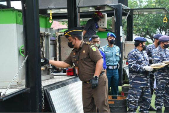 Barang Haram Bernilai Rp 1,25 Triliun Dimusnahkan di Markas TNI - JPNN.COM