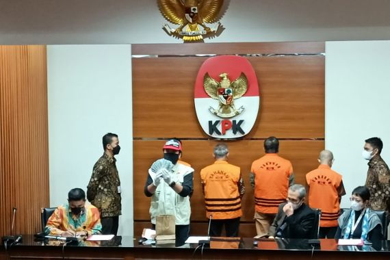 Usut Kasus Suap Izin Apartemen, KPK Garap Petinggi Summarecon - JPNN.COM