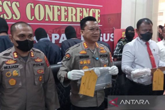 Otak Penembakan 2 Warga Ditangkap, Dia Toke AW - JPNN.COM