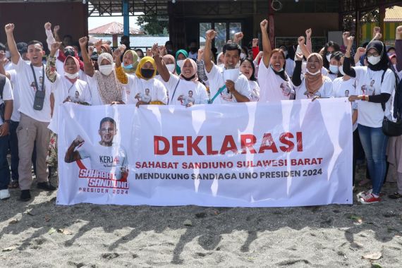 Ratusan Pelaku UMKM Sulbar Mendukung Sandiaga Uno Maju di Pilpres - JPNN.COM