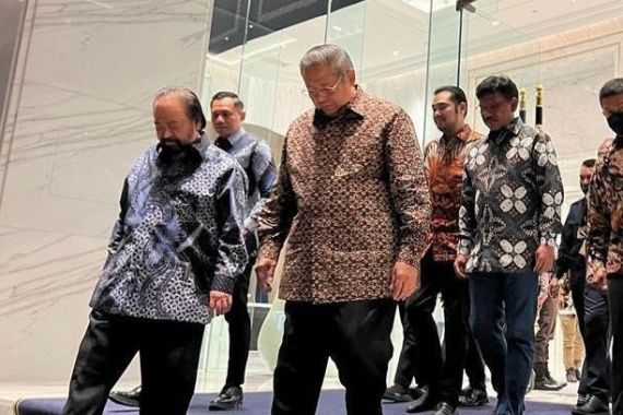 Asrinaldi: Pertemuan SBY dan Surya Paloh Lobi Tingkat Tinggi Jelang Pilpres 2024 - JPNN.COM