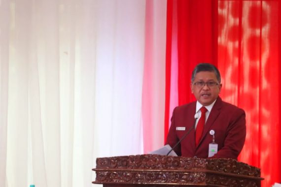 Selamat, Sekjen PDIP Hasto Kristiyanto Meraih Gelar Doktor Ilmu Pertahanan - JPNN.COM