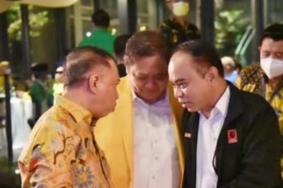 Zainudin Amali Meniru Ucapan Jokowi Soal Kehadiran Ketum ProJo di Acara KIB - JPNN.COM