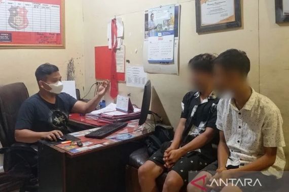 2 Pelaku Pemalakan di Pantai Padang Akhirnya Diringkus Polisi, Tuh Tampangnya - JPNN.COM