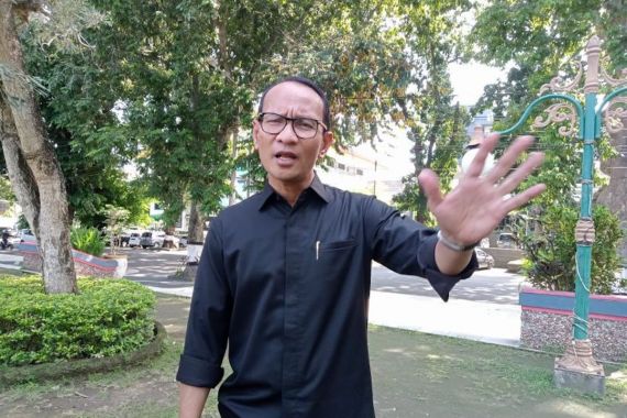 Mohan: Keinginan Kami Honorer Tetap Bisa Bekerja dan Tidak Dirumahkan - JPNN.COM