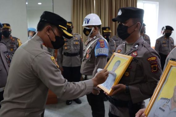 Kesalahan Brigpol Brian dan Dodi Sangat Fatal, Keduanya Langsung Dijadikan Warga Sipil - JPNN.COM