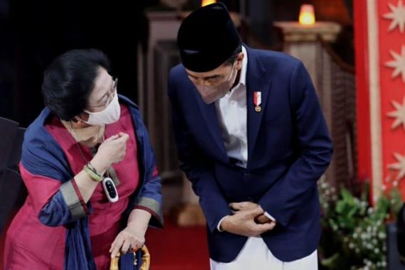 Jokowi: Siapa Bilang Renggang? Saya dengan Ibu Megawati Sudah Seperti Keluarga Besar - JPNN.COM