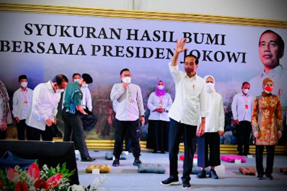 Gema Perhutanan Sosial: Petani Berkomitmen Mengawal Presiden Jokowi - JPNN.COM