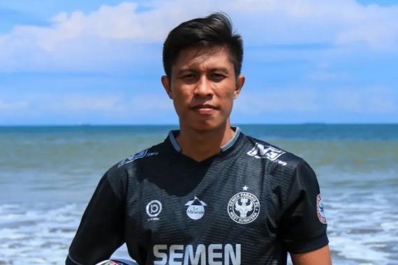 Mantan Pemain Persis Solo Ini Bertekad Bawa Semen Padang FC Promosi ke Liga 1 - JPNN.COM