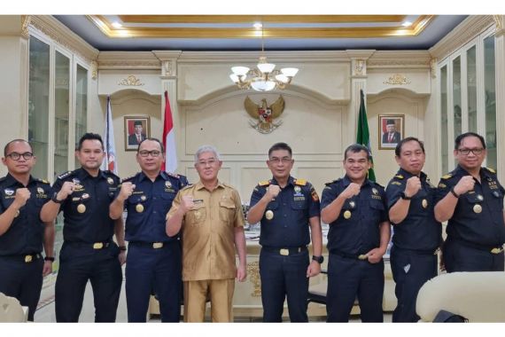 Begini Peran Bea Cukai terhadap Industri Dalam Negeri - JPNN.COM