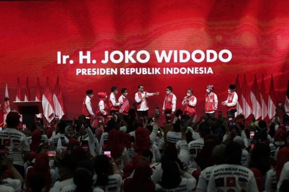 Relawan Muda Tim 7 Nyatakan Satu Sikap Bersama Jokowi di Pilpres 2024 - JPNN.COM