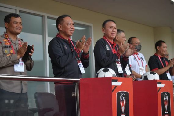 Buka Piala Presiden 2022, Menpora Sampaikan Pesan Presiden Jokowi kepada Penonton - JPNN.COM