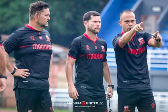 Madura United vs Borneo FC: Fabio Lefundes Akui Masih Buta Kekuatan Lawan - JPNN.COM