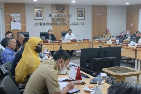 Anggota DPRD DKI Usulkan Tarif Terintegrasi Gratis Selama Setahun - JPNN.COM