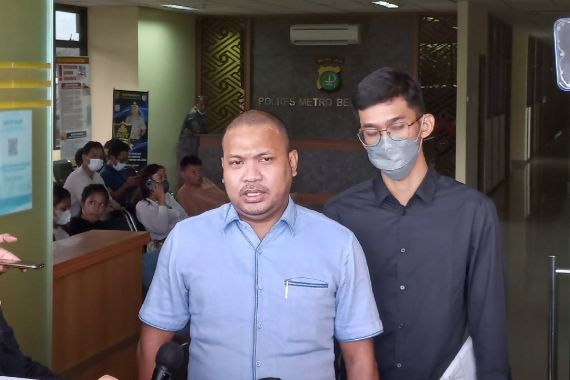 Iko Uwais Minta Pemeriksaan Ditunda Pekan Depan, Kuasa Hukum: Butuh Istirahat - JPNN.COM